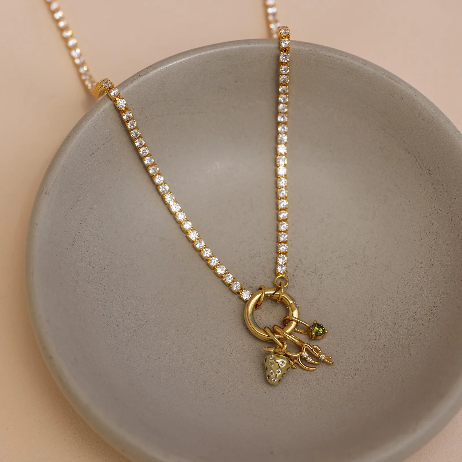 Diamond Tennis Clasp Necklace in 18K Gold