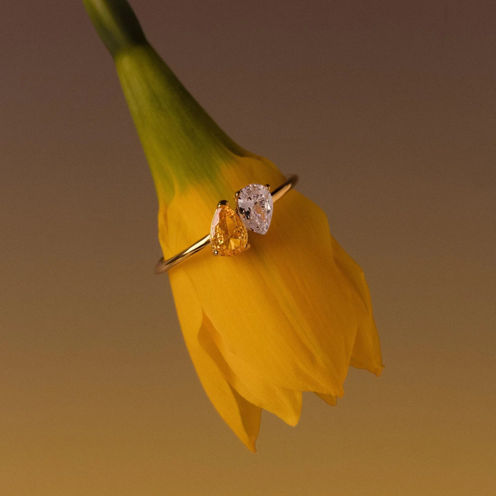 Duo Pear Toi Et Moi Ring in 18K Gold